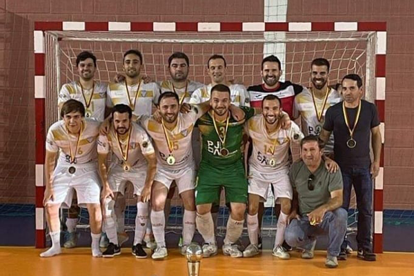 Futsal: Seniores do ACRD Rio de Moinhos receberam a Taça de Campeões da Divisão Honra- PJM Seguros, LDA