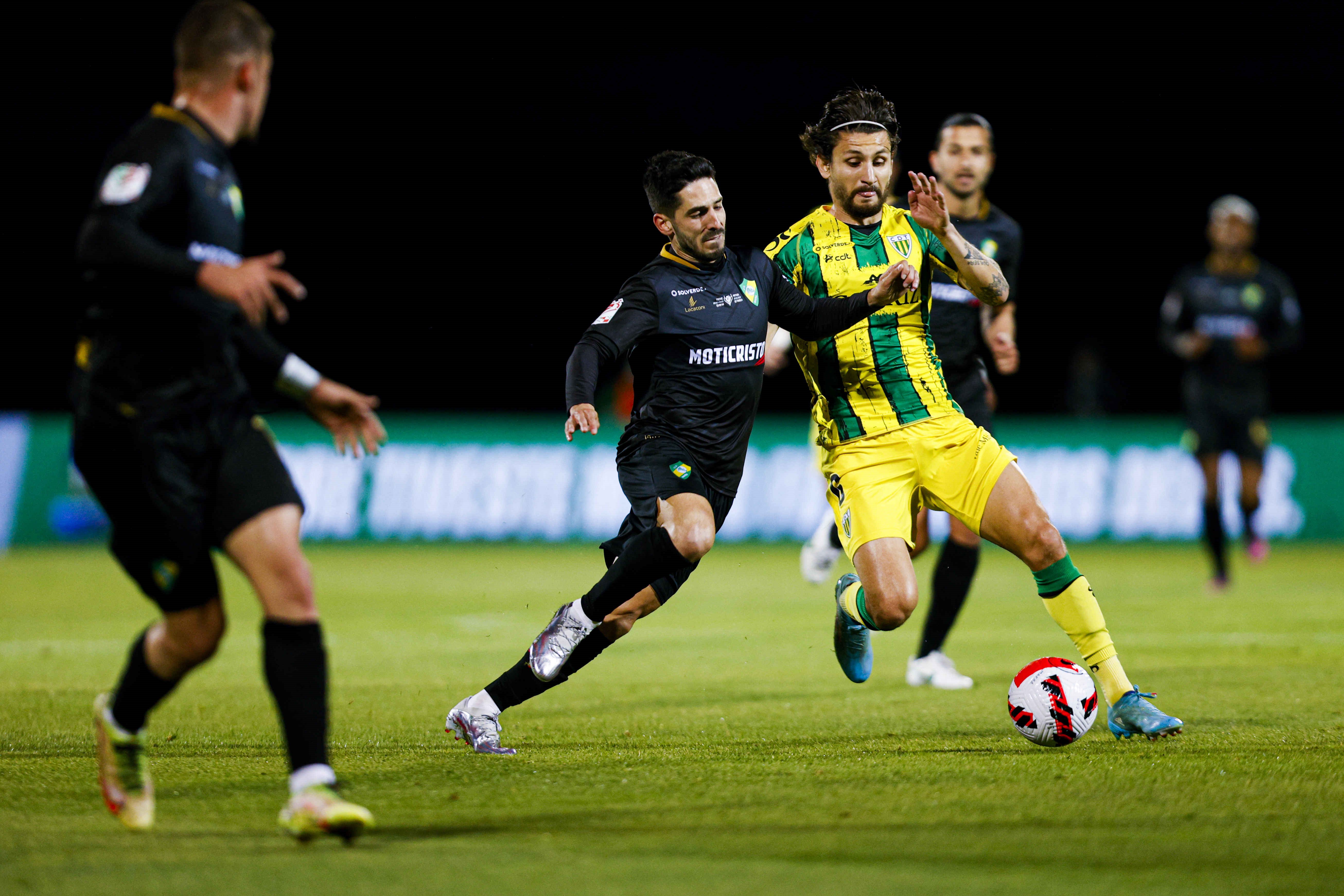 FC Porto e CD Tondela na final